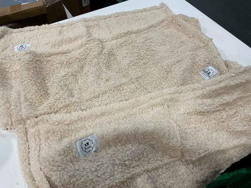 Condition photo showing Good Condition for 1 Pack 3 Calming Blankets Fluffy Premium Fleece Pet Blanket Soft Sherpa Throw for Dog Puppy Cat Beige Small (23" x16'') Small (Pack of 3) Beige