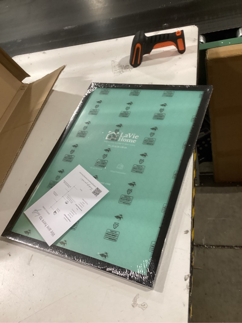 Condition photo showing Good Condition for LaVie Home 14x20 Picture Frame for Wall Display, 14x20 Black Picture Frame with HD Plexiglas, 14 x 20 Poster Frame 1 Pack, Display Frame for Vertical or Horizontal, Classic Collection