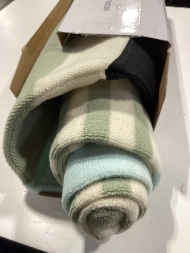 Condition photo showing Good Condition for surfboard sock cover anti-uv surf sock cover quick dry anti-collision protective bag, suitable for shortboard, fishboard, longboard, size 5.8ft, 6ft, 6.6ft, 7ft, 8ft, 9ft