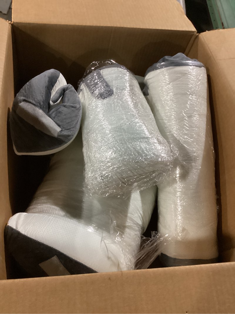 Condition photo showing Good Condition for Kingfun 4PCS Orthopedic Bed Wedge Pillow Set for Sleeping, Post Surgery Memory Foam Support Pillows for Back, Neck and Leg Pain Relief, Adjustable Triangle Pillow - Acid Reflux, Anti Snoring & GERD White 4 Piece Set