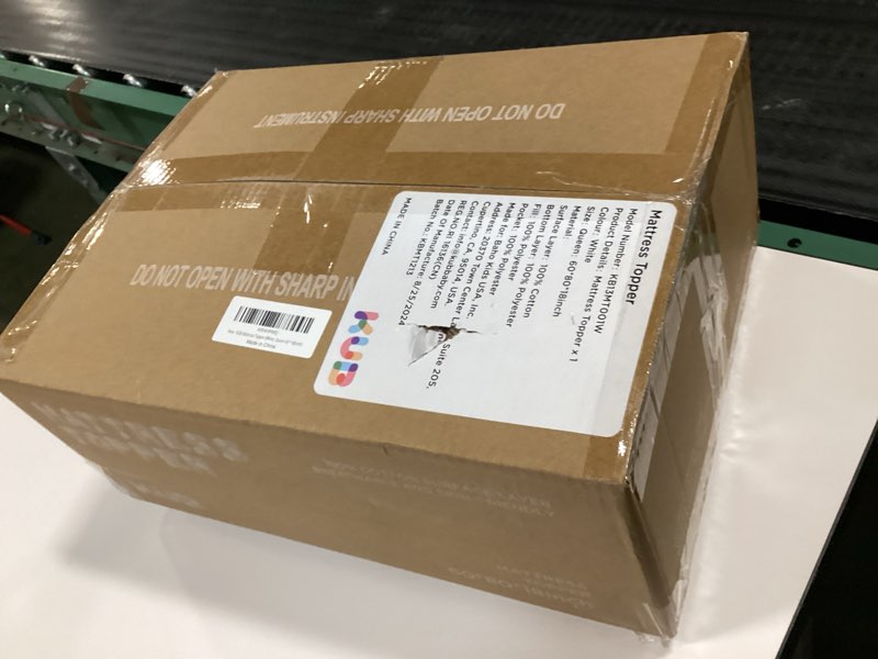 Condition photo showing New/Like New for KUB Cotton Mattress Topper, Queen, Cooling Cotton Pillow Top with 8-21 Inch Deep Pocket, 3D Snow Down Alternative Fill, Breathable Fluffy Mattress Pad Cover (White, Queen 80 * 60inch) White Queen