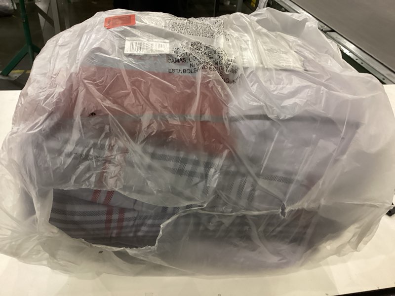 Northwest NCAA Ohio State Buckeyes 12-Piece Bedding Bundle Set, Twin XL, Scholastic