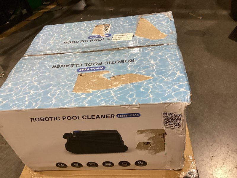 Condition photo showing Good Condition for robot pool cleaner