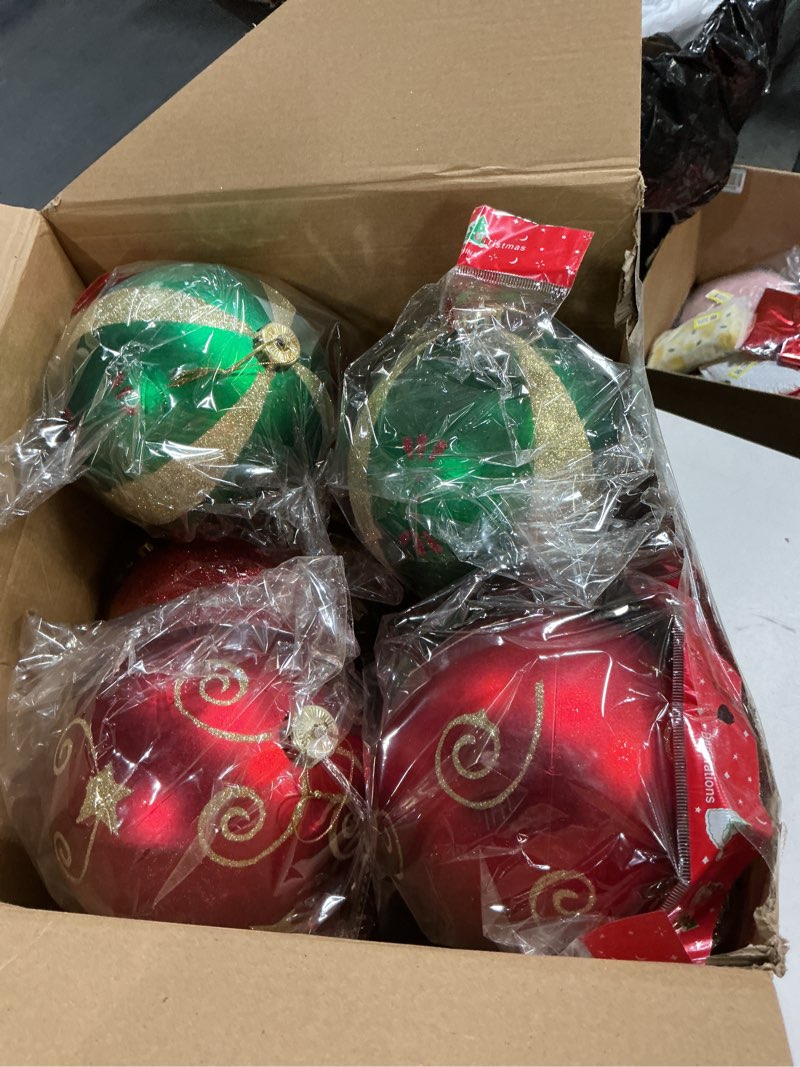 Condition photo showing Good Condition for Poen 12 Pcs 6 Inch Extra Large Christmas Ornament Ball Jumbo Shatterproof Hanging Christmas Tree Ornament Outdoor Vintage Red Green Big Ball for Xmas Tree Porch Yard(Elegant Style)