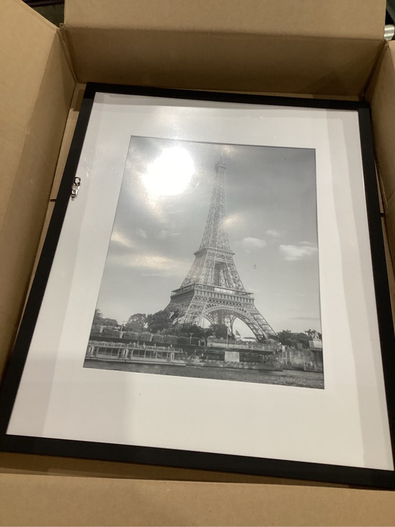 Condition photo showing Good Condition for upsimples 16x20 picture frame, display pictures 11x14 with mat or 16 x 20 without, wall hanging poster frame, black, 1 pack black 16x20