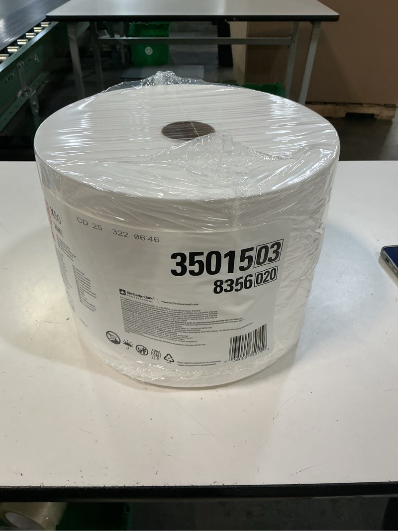 Condition photo showing New/Like New for wypall x50 disposable cloths (35015)  jumbo roll  9.8 x 13.4  white  1 100 sheets per roll