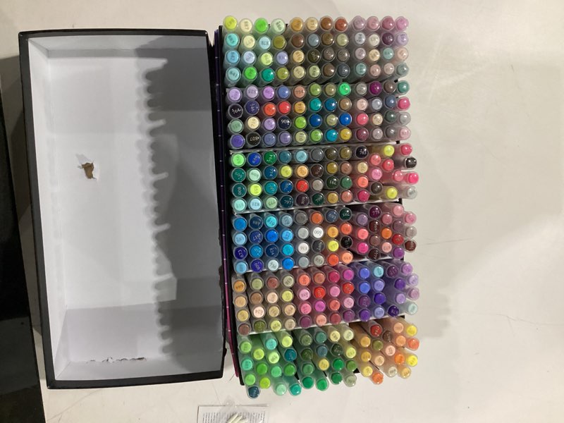 Condition photo showing Good Condition for guangna 288 acrylic paint markers, brush tip acrylic paint pens, quick-drying waterproof ink, for rock painting plastic wood canvas glass ceramic metal art crafts supplies gift 288 colors