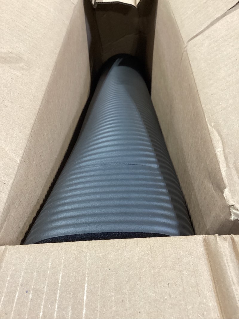 Condition photo showing Good Condition for amazon basics extra thick exercise yoga mat with carrying strap black 1/2 inch