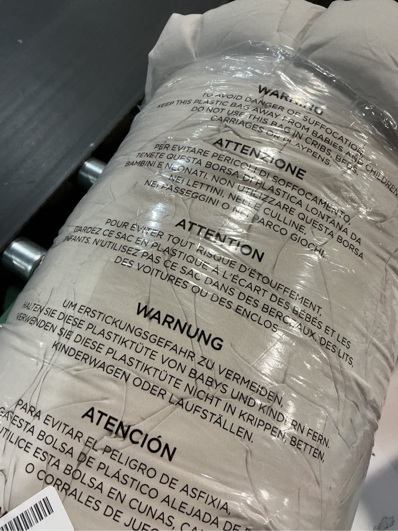 Condition photo showing Good Condition for Bedsure Oversized Queen Size Comforter Set, Beige Soft Prewashed Bedding for All Seasons, 3 Pieces GentleSoft™ Down Alternative Bed Set, 1 Lightweight Comforter (98"x98") and 2 Pillowcases (20"x26") Oversized Queen(98"x98") 01 - Beige