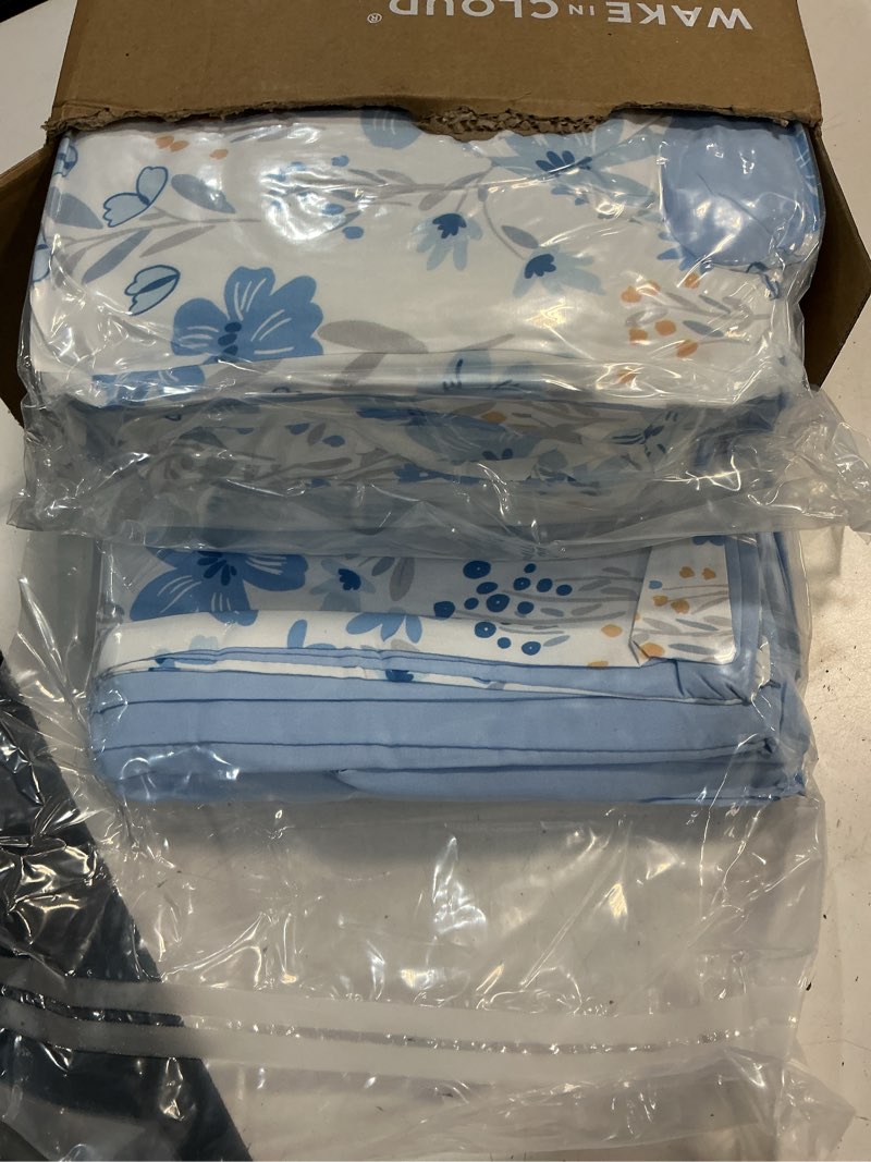 Condition photo showing Good Condition for wake in cloud - floral bedding set for girls, cute colorful botanical flowers patterned soft lightweight comforter set with sheets, 5 pieces kids bed in a bag, blue white, twin size twin blue white