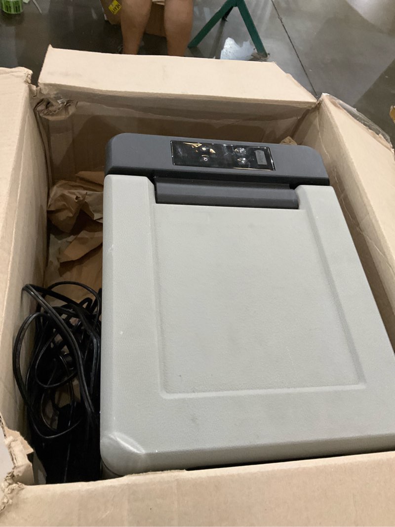 https://lotting-media.assets.bidfta.com/lotting_a2f4d91c-234c-4adc-8701-9fab8bfa221d