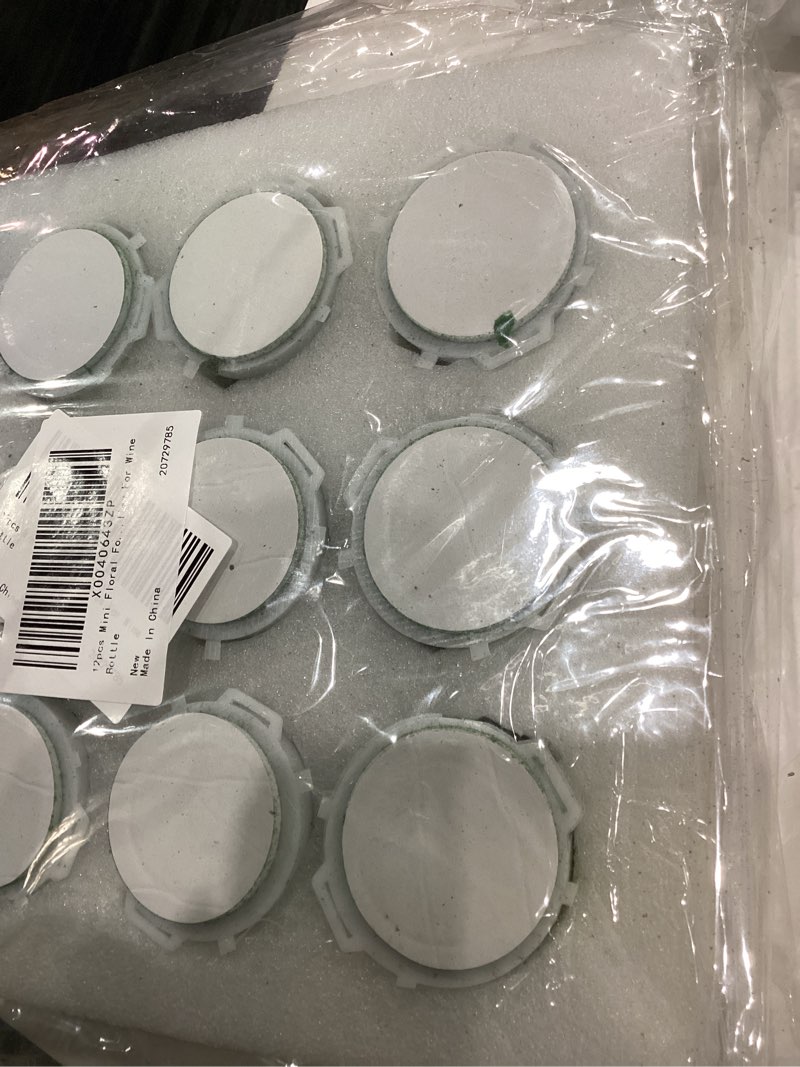 Condition photo showing Good Condition for DOITOOL Mini Floral Foam Round 2.16 Inch Half Ball Flower Mud Holder for DIY Flower Arrangement Wedd