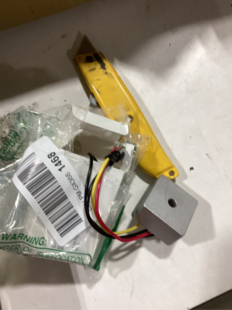 Condition photo showing Good Condition for similar productvoltage regulator rectifier replacement for club car ds gas golf cart 1992-2007 1015777 102711201