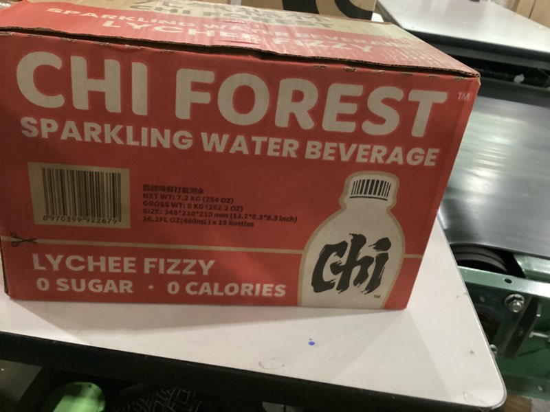 Condition photo showing New/Like New for chi forest sparkling water, lychee fizzy flavored bubbly sparling water in bottle, 0 sugar and 0 calories carbonated water, 16.2 fl oz(480ml), pack of 15 lychee fizzy 1.08 fl oz (pack of 15)
