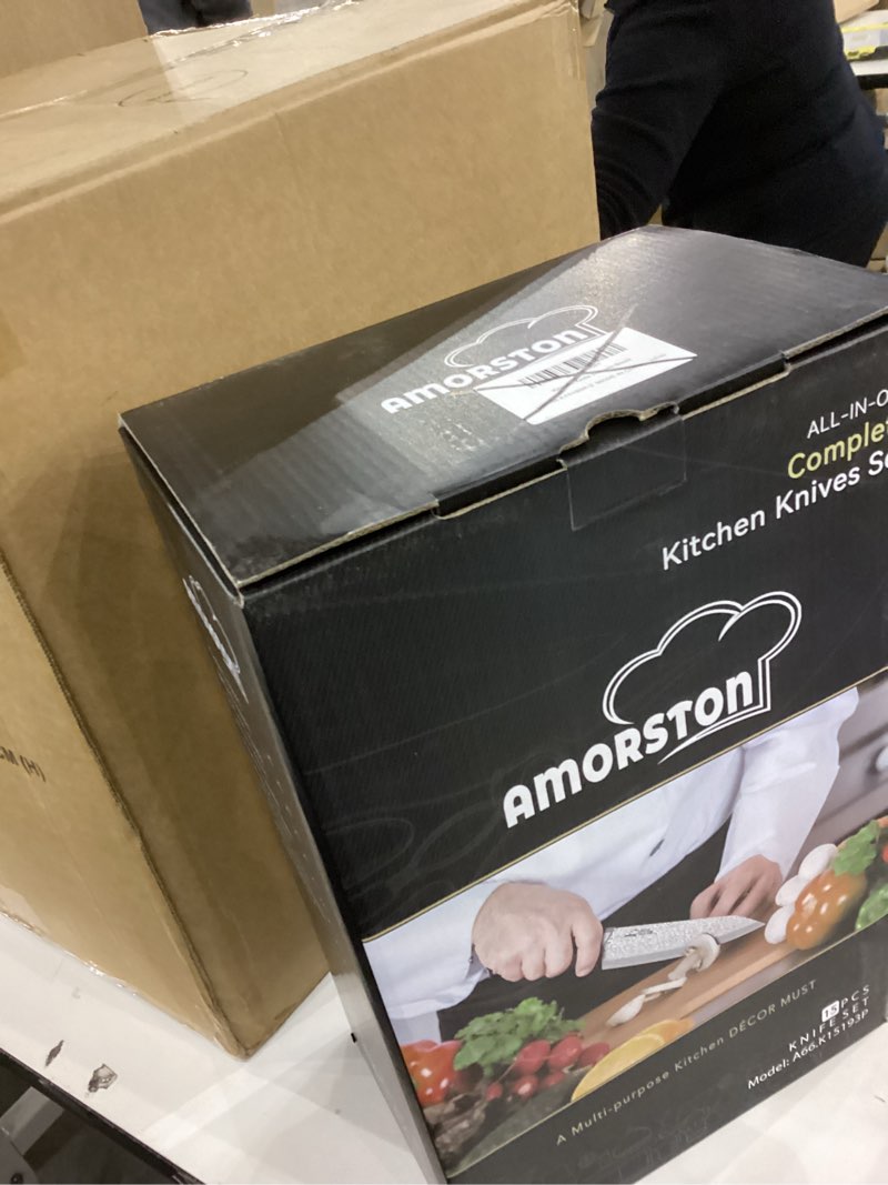 Condition photo showing As Is for Knife set