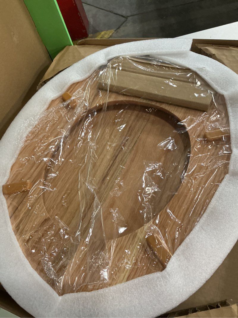 Condition photo showing Good Condition for toilet seat, oak wood, solid wood, high gloss finish, piklids (round)