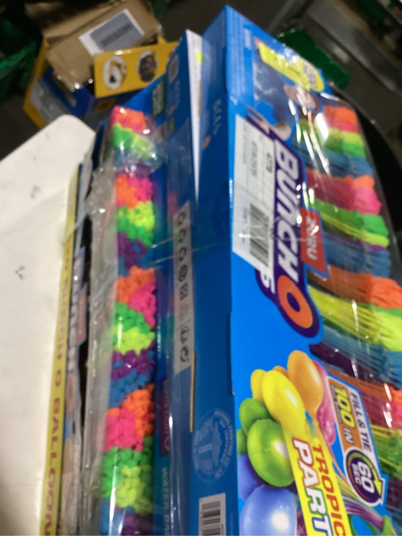 Condition photo showing Good Condition for zuru bunch o balloons 400 rapid-fill self-tying recyclable water balloons  12 pk