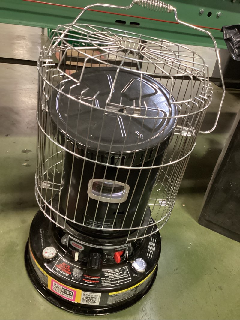 Condition photo showing Good Condition for Dyna-Glo 23,800 BTU Indoor Kerosene Convection Heater