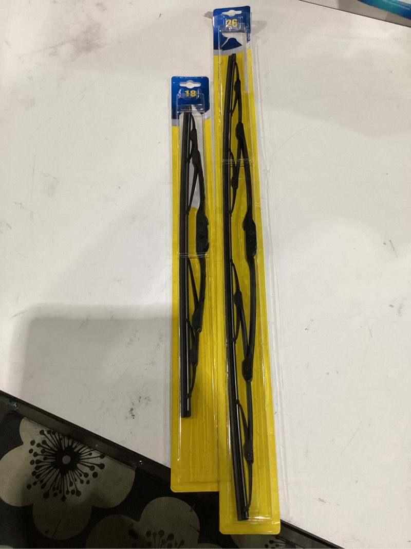 Condition photo showing New/Like New for rain-x 820145 weatherbeater wiper blades, 26" and 18" windshield wipers (pack of 2), automotive replacement windshield wiper blades that meet or exceed oem quality and durability standards 26" and 18" pack of 2