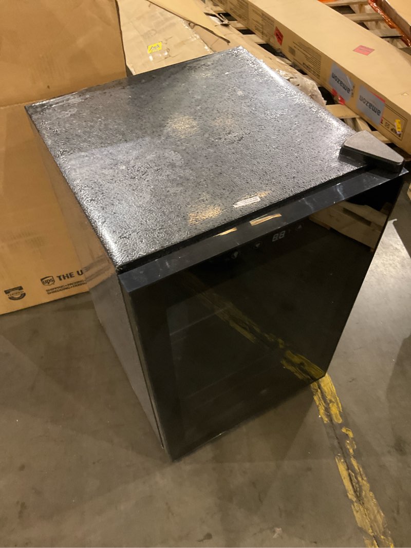 Wine cooler/beverage center