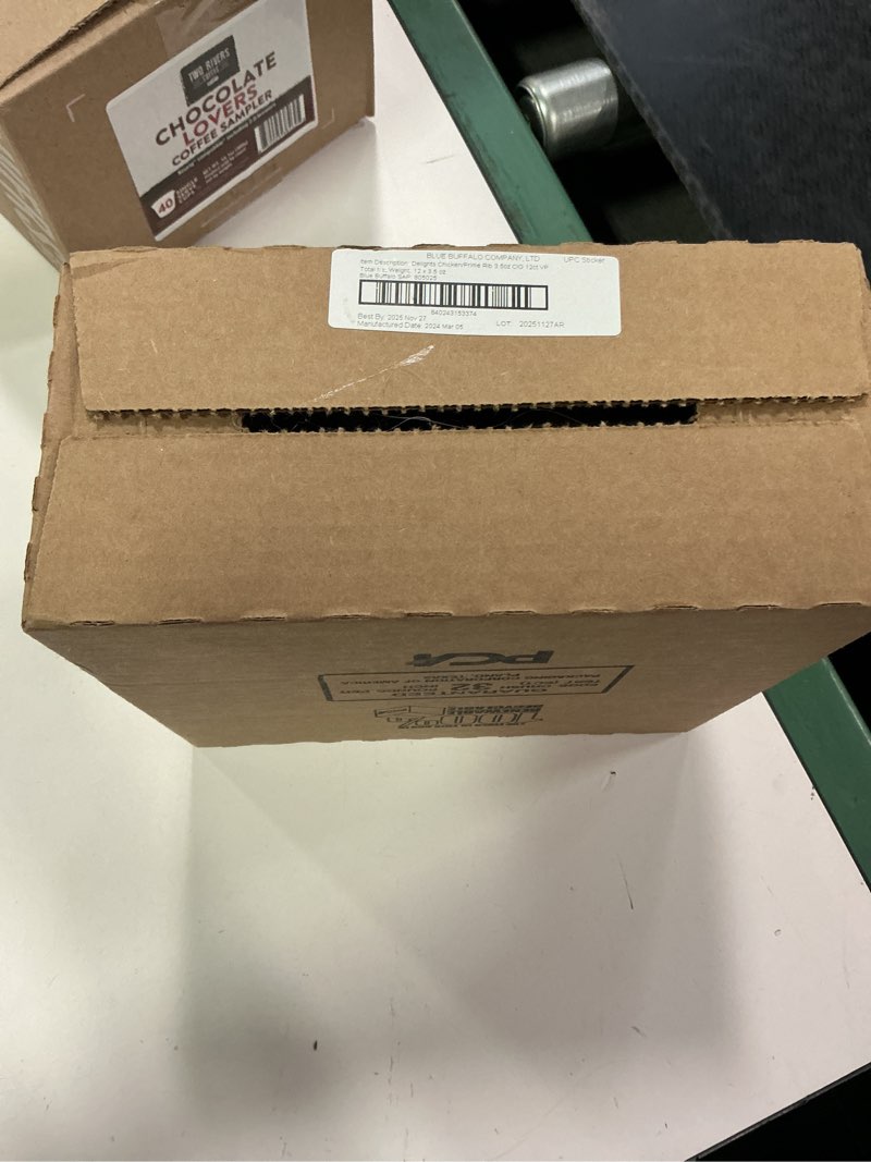 Condition photo showing New/Like New for  Best by:2025/ nov/ 27)Blue Buffalo Delights Natural Adult Small Breed Wet Dog Food Cups, Pate Style, Chicken and Prime Rib 3.5-oz (12 Pack- 6 of Each Flavor) Variety Pack: Chicken, Prime Rib 3.5 Ounce (Pack of 12)