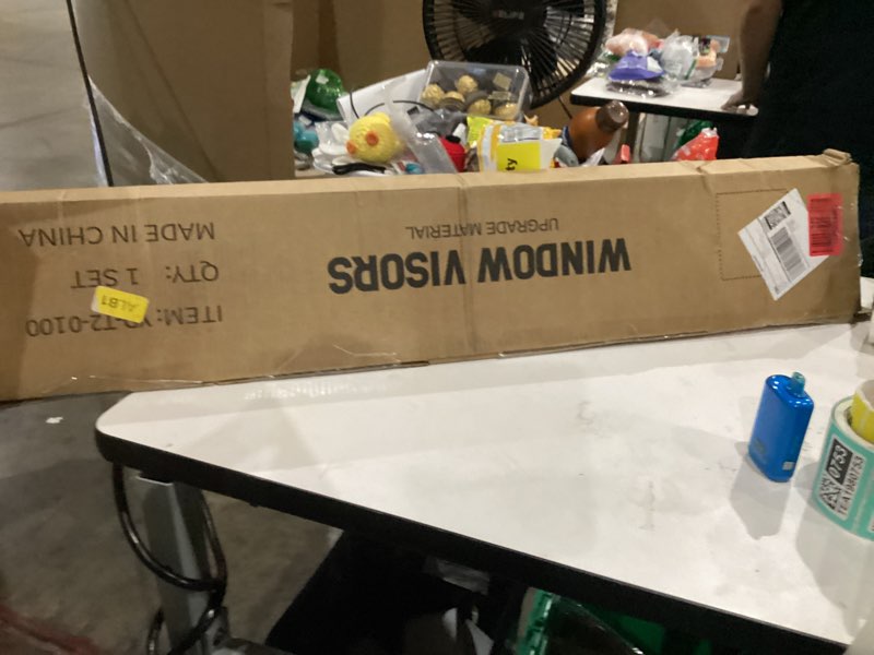 One set of window visors