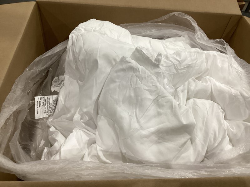 Condition photo showing Good Condition for bedsure comforter duvet insert - quilted comforters oversized king size, all season duvet, gentlesoft down alternative bedding, with 8 tabs, gifts for women/men, white, oversized king 116 x 98 inches white oversized king