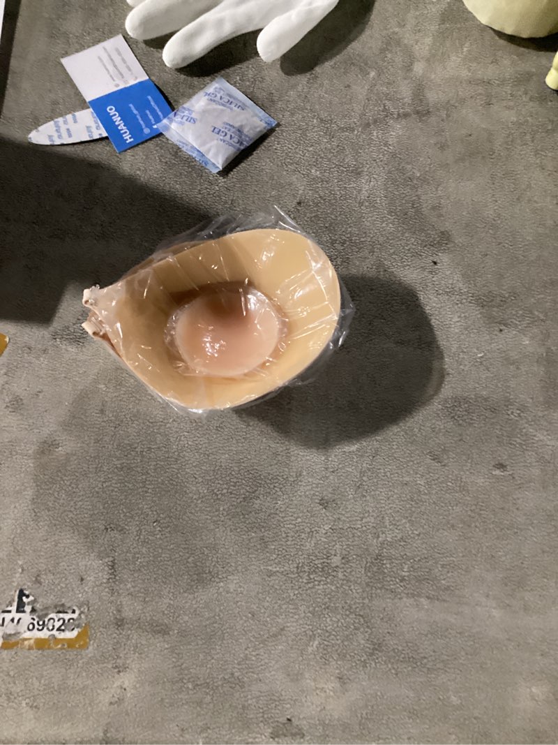 Condition photo showing Good Condition for Invisible Strapless Sticky Bra Push up for Women, Ultra Adhesive Bra for Backless Dress, Cleavage Bra Lift with Pasties Kit (C Cup, Beige) C Beige