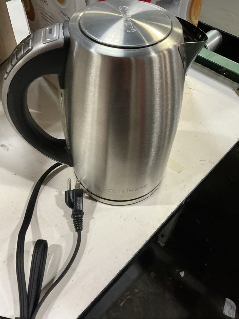 Condition photo showing Good Condition for cuisinart perfectemp 1.7-liter electric kettle, cordless electric tea kettle, 1500w for fast heat-up, 6 preset temperatures, 30-minute keep warm, stay cool nonslip handle, cpk-17p1 stainless steel perfectemp