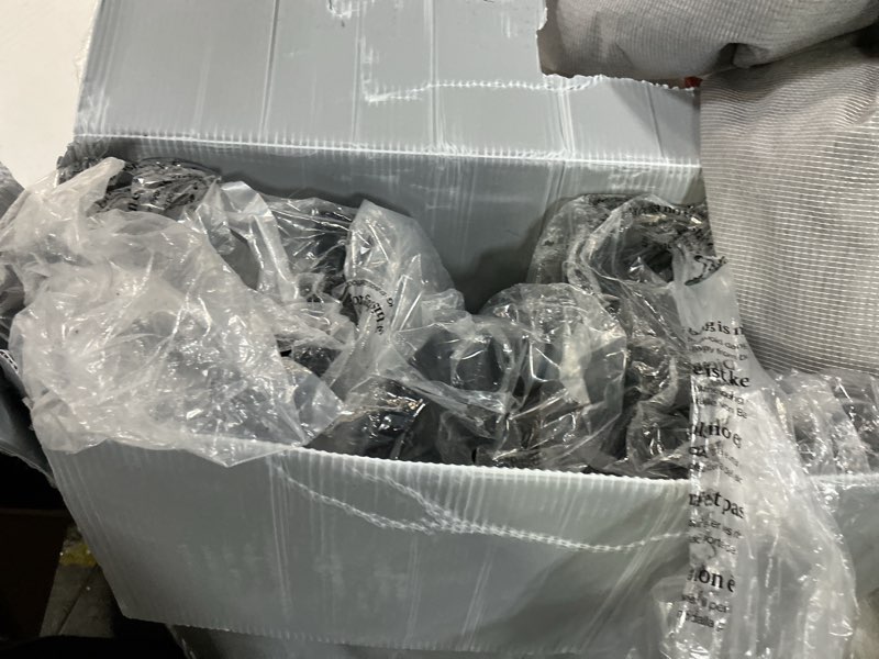 Condition photo showing Good Condition for Twin Size 5 Inch Box Spring - Heavy Duty Metal Mattress Foundation (2500lbs Capacity), Noise-Free, Easy Assembly with Removable Fabric Cover 5 Inch Twin