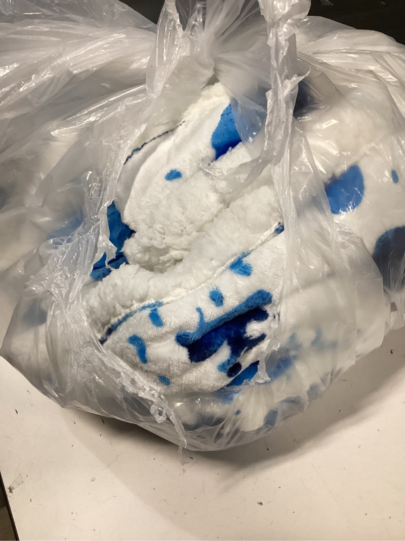 Condition photo showing As Is for Cow Print Heated Blanket Twin-Heating Electric Blanket Twin with 10 Heat Levels & 10 Hours Auto-Off, Cozy Soft Fleece Sherpa, Washable, 62 x 84 Inche Cow Print Blue 06 - Blue Ombre-white Twin 62" x 84"
