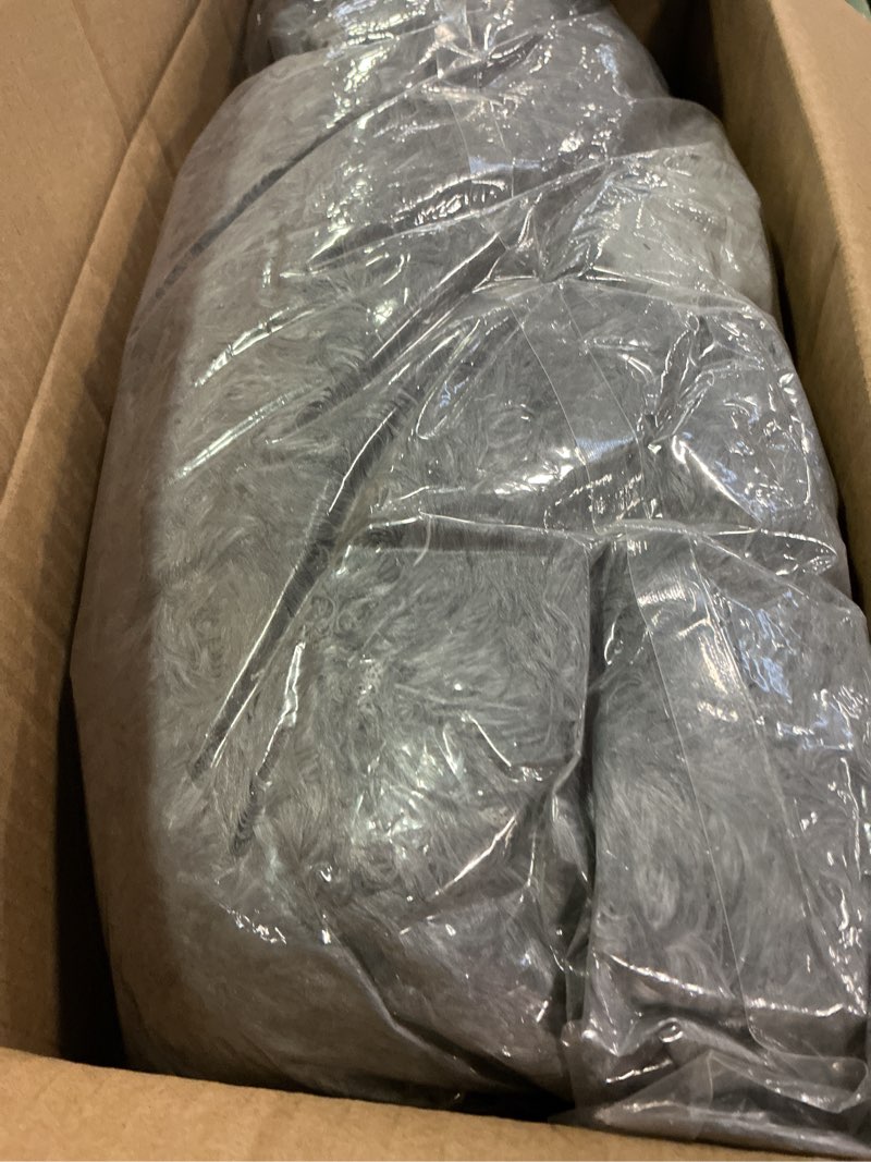 Condition photo showing New/Like New for Intelligent Design Brielle, Long Shaggy Faux Fur Comforter Set, Plush Reverse, Trendy Ombre Design, Modern, Cozy All Season Bedding, Matching Sham, King/Cal King(104"x90") Grey 3 Piece King/Cal King Ombre Grey