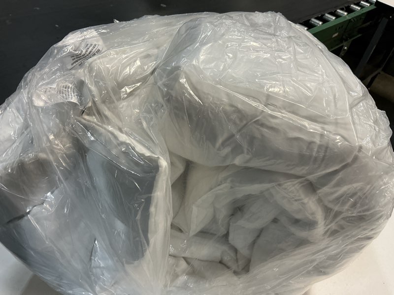 Condition photo showing Good Condition for quince down alternative comfortor full/queen