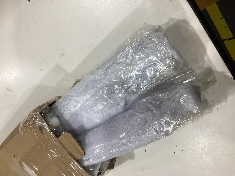 Condition photo showing Good Condition for simply genius mesh food covers for outdoors - 2 jumbo (39x24 in) & 4 large (17x17 in), white collapsible 6-pack - pop-up reusable food nets & tents for outdoor serving & picnics with bug protection 2 jumbo (39”x24") and 4 large (17”x17”)