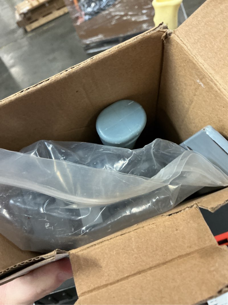 Condition photo showing Good Condition for bullet tools pro flooring installation kit