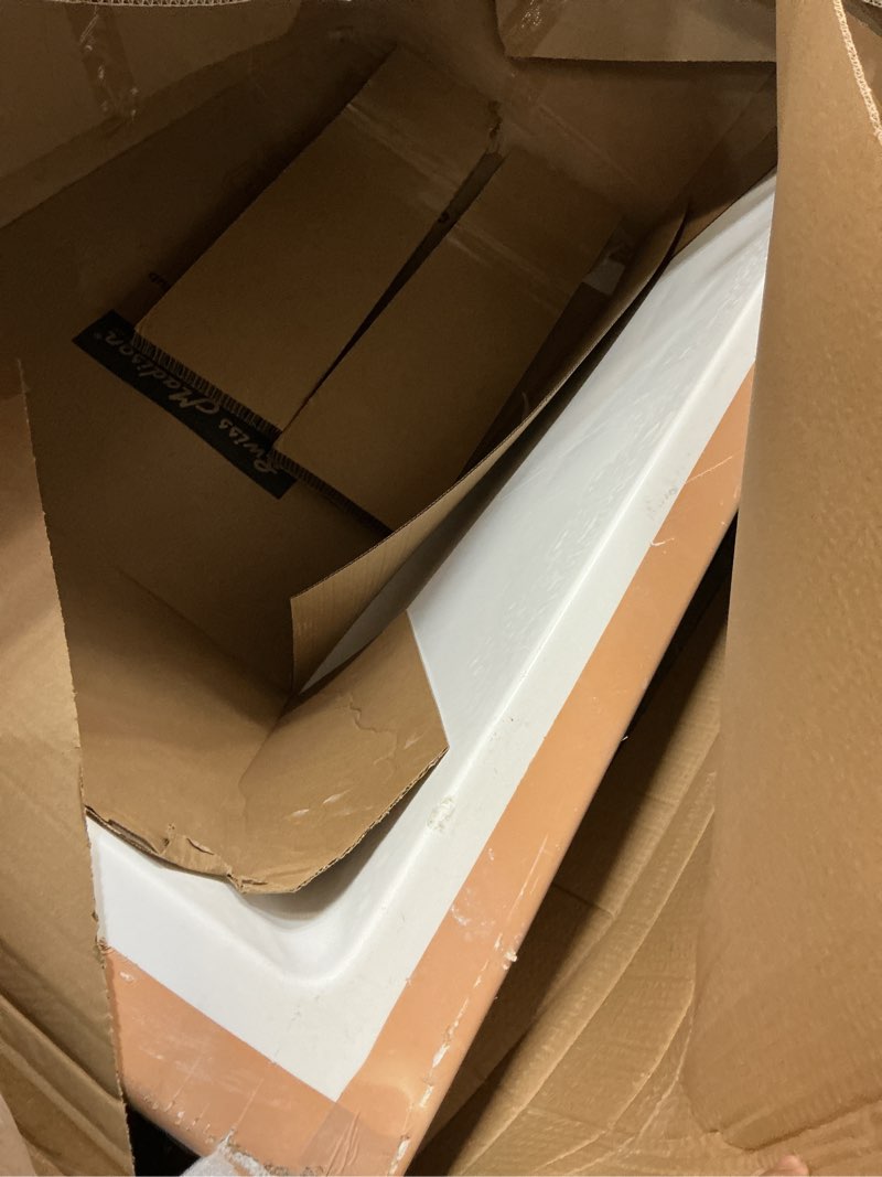 Condition photo showing Good Condition for voltaire 60 x 36 reversible drain drop-in bathtub - sm-db570