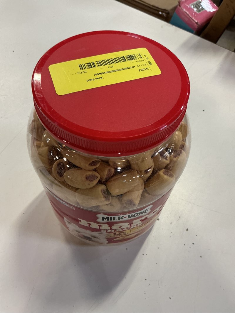 Condition photo showing Good Condition for (best by 05/31/2027) jm smuckers crunchy treats for dog beef flavor