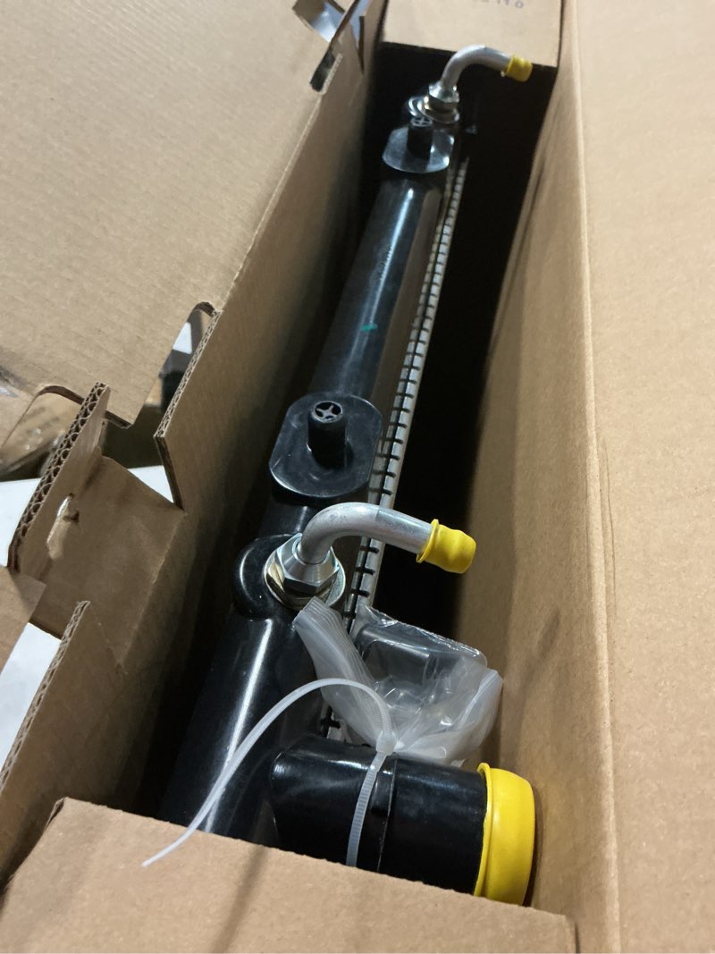 Condition photo showing New/Like New for RAYTEN CU2058 Radiator for Lexus LS400 LS 400 1995-2000 4.0 V8