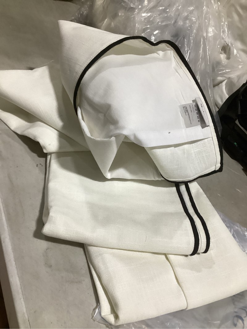 Condition photo showing Good Condition for piper edge cotton curtain  48”x96”