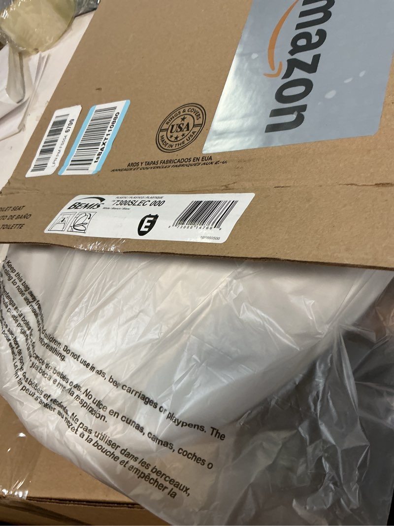 Condition photo showing Good Condition for Bemis 7300SLEC Slow Close Toilet Seat, Easy Clean Hinges and Durable Plastic Seat, Made in USA, Elongated, White