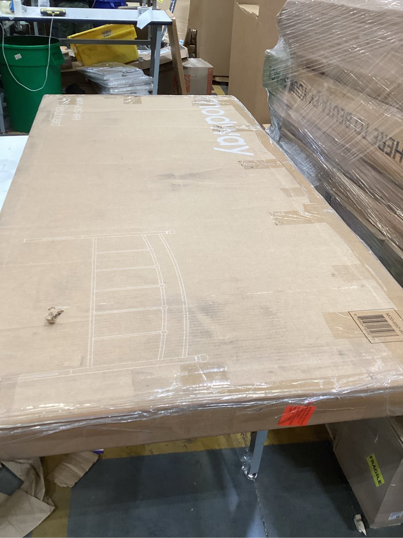 Condition photo showing New/Like New for modway abigail full metal headboard in white white full
