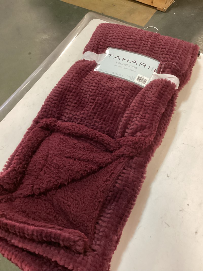 (TAHARI) RABBIT FUR THROW 50in x 60in (127 cm x 152cm)