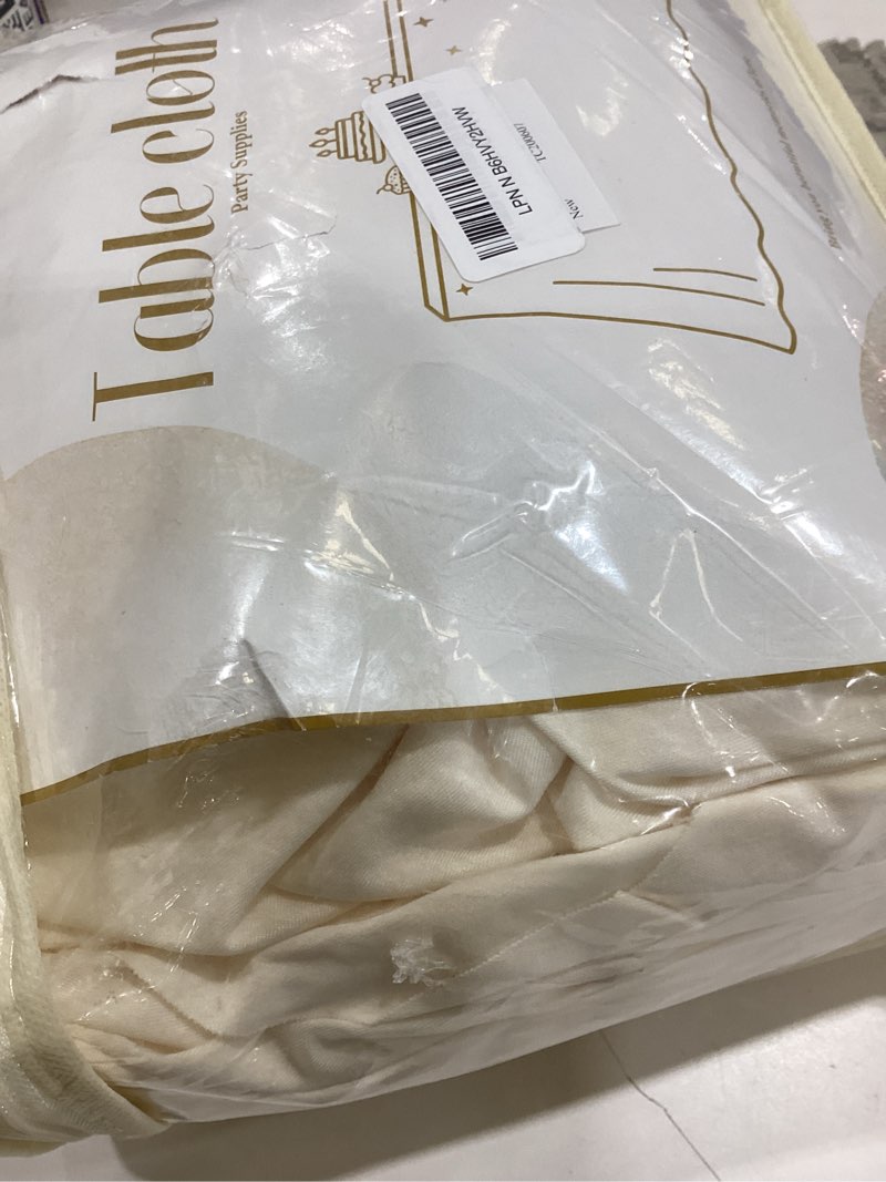 Condition photo showing Good Condition for Ivory Spandex Table Covers 6ft, 2 Packs Fitted Table Covers for 6 Foot Tables Stretch Spandex Table Skirts Rectangle Tables for Event, Wedding, Banquet & Parties Ivory 6 FT-2 Pack