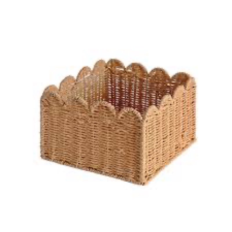 VERSSURE Scalloped Basket Set of 2,Hand-Woven Scalloped Edge Wicker Baskets,Faux Rattan Basket for H