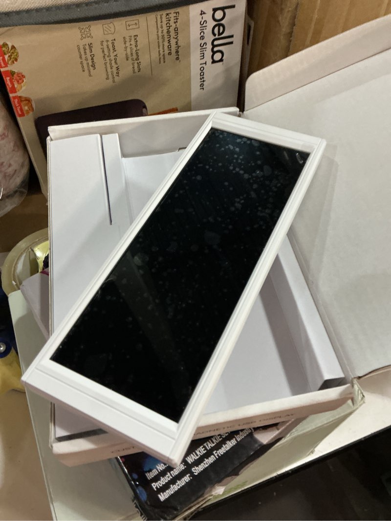 Condition photo showing New/Like New for thermalright trofeo vision lcd white edition case sub-display features a 6.86-inch full-color lcd screen (1280x480 resolution) with magnetic panel design. supports diy dynamic/static images (white).