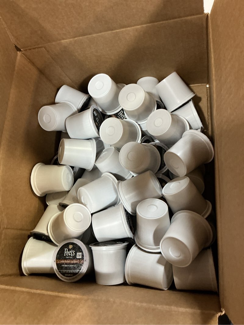 Condition photo showing Good Condition for (Best by 12-10-2025)Peet's Coffee, Dark Roast K-Cup Pods for Keurig Brewers - French Roast 54 Count (1 Box of 54) Packaging May Vary (B06VWK65H8)