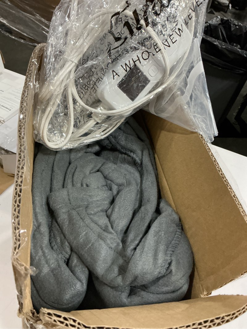 Condition photo showing Good Condition for Sunbeam Royal Ultra Fleece Heated Electric Blanket Full Size, 84" x 72", 12 Heat Settings, 12-Hour Selectable Auto Shut-Off, Fast Heating, Machine Washable, Warm and Cozy, Iron Iron Full