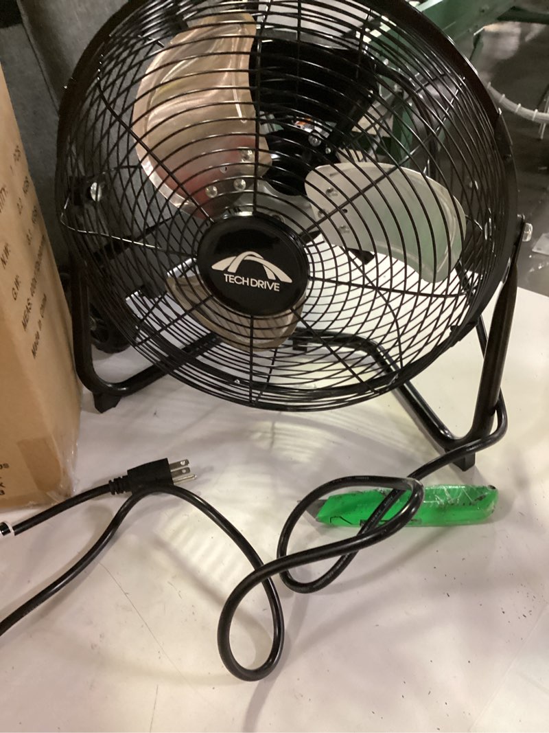 https://lotting-media.assets.bidfta.com/lotting_a430b72b-47df-4aa1-aacc-982a8bd8117c