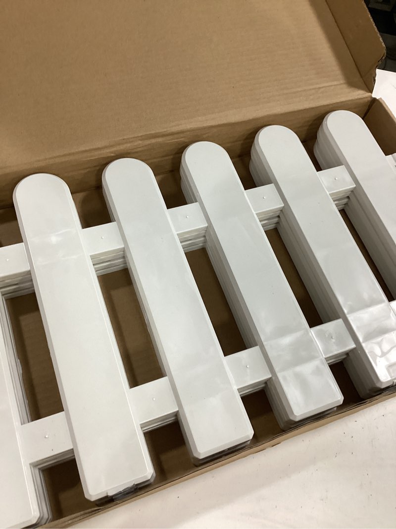 Condition photo showing Good Condition for guan 4 pcs white plastic picket fence, christmas xmas tree wedding party decoration, miniature home garden border grass lawn edge fence (one pack is 6.5 ft in total)
