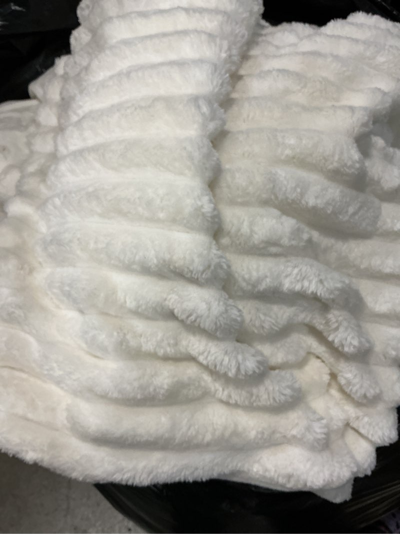Condition photo showing As Is for BEDELITE Fleece King Comforter Set -Super Soft & Warm Fluffy Cream White Bedding, Luxury Fuzzy Heavy Bed Set for Winter with 2 Pillow Cases Cream White King